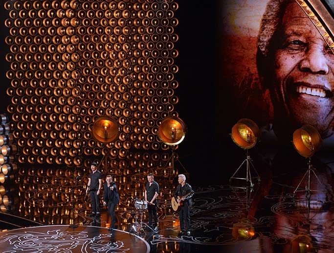 Pharrell Williams und die Musiker der Kult-Band "U2" holten in der Kategorie "Bester Song" einen Oscar für die Titelmusik zum Epos "Mandela – Der lange Weg zur Freiheit". D
