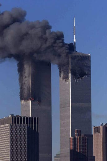 11. September 2001: Mit ihren Anschlägen auf New York und Washington treffen Attentäter die USA ins Herz.
