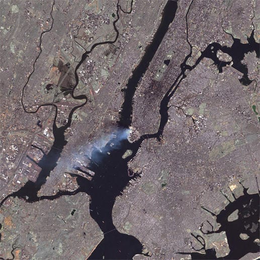 Satellitenbild New Yorks vom 12. September 2001 (Landsat 7): Kürzere Ausschnitte der ISS-Filmaufnahmen hatte die Nasa bereits 2011 freigegeben.