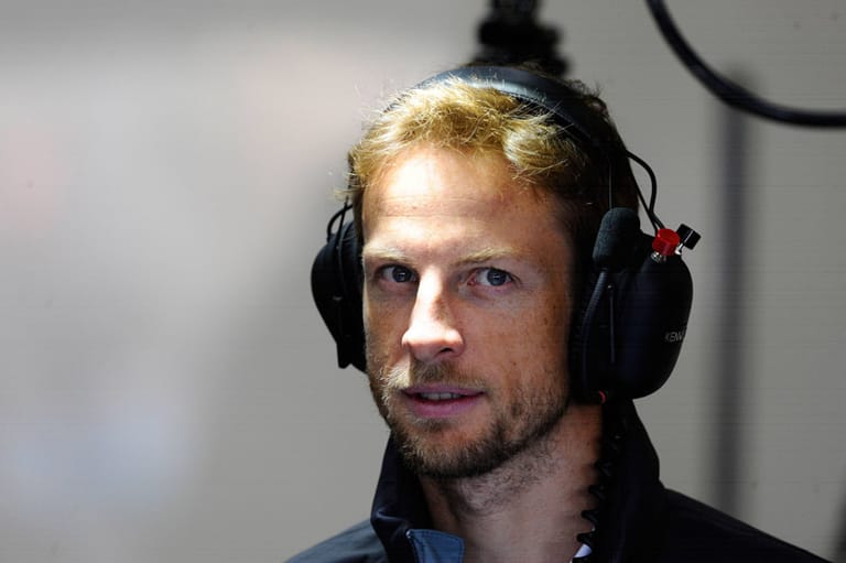 Jenson Button startet auch diese Saison wieder für das Mclaren Mercedes Team. Der Brite wählte die Nummer 22, mit der er 2009 den WM-Titel errungen hat.