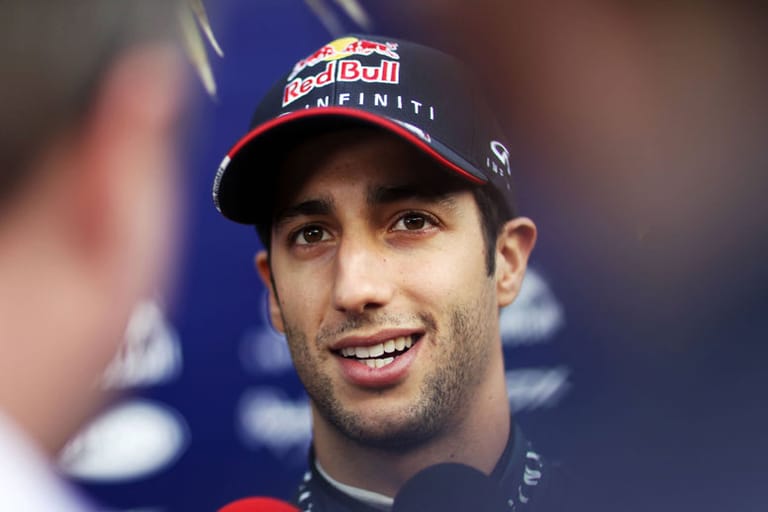 Daniel Ricciardo ist der neue Fahrer an der Seite von Sebastian Vettel. Seine Startnummer bei Red Bull ist die 3. Er wählte sie, weil es seine erste Nummer im Kart war und weil er ein großer Fan der NASCAR-Legende Dale Earnhardt war, der ebenfalls mit 3 fuhr.
