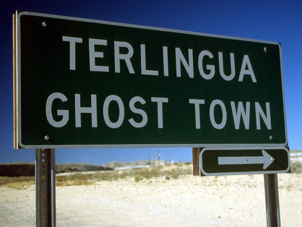 Ganz im Südwesten von Texas liegt Terlingua, eine verlassene Minenstadt. Sie wird auch "Geisterstadt" genannt, dennoch ist sie attraktiv für Touristen, die sich eine ordentliche Auszeit gönnen wollen.