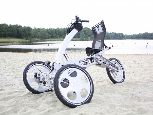 Ein flottes E-Bike von Drymer (Preis auf Anfrage) bringt schon mal 25 Kilometer pro Stunde auf den Tacho. Das reicht locker für den Stadtverkehr aus.