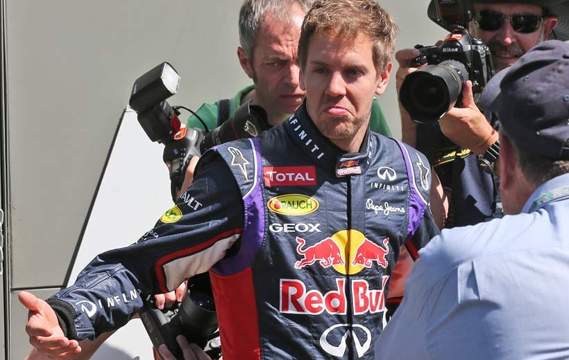 Auch für Vettel verlief die erste Session nicht reibungslos. Der 26-Jährige muss 50 Minuten in der Garage warten, bis seine "Suzie" einsatzbereit ist.