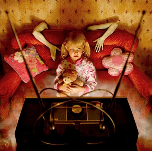 "Couch" aus der Serie "Children's Nightmares" von Joshua Hoffine