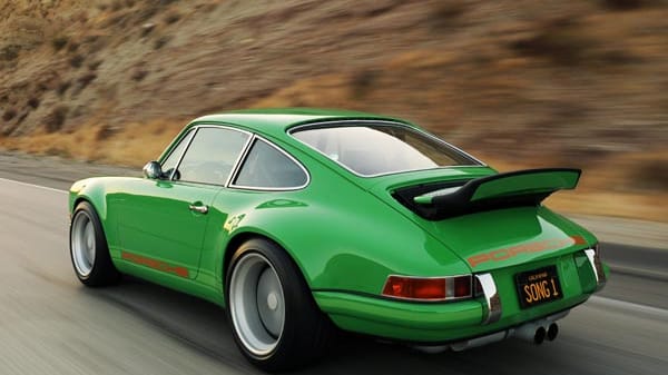 So fing alles an: Der erste echte und makellos funktionierende, neu-interpretierte Porsche 911 von Singer Vehicle Design. Dieser erste Wagen ging an einen Unternehmer aus Texas.