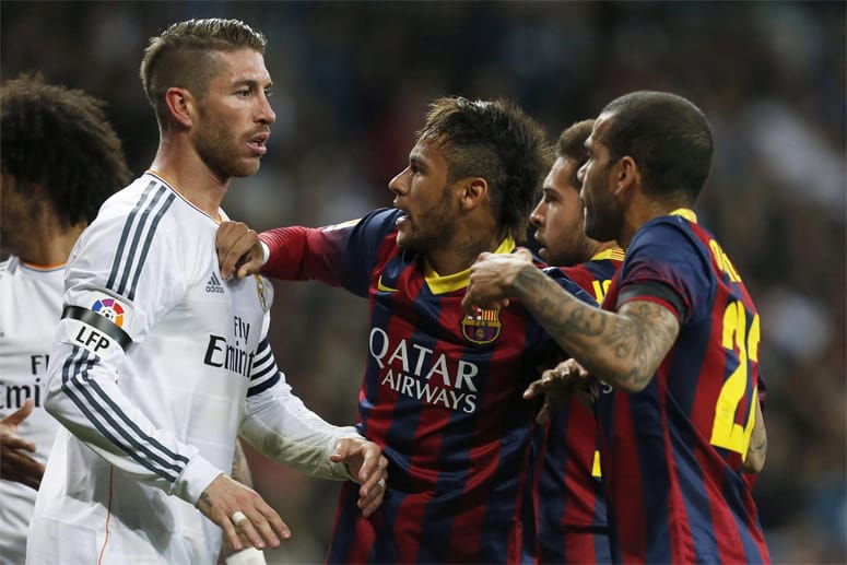 Nachdem Lionel Messi zum zwischenzeitlichen 2:2 abgestaubt hat, hat Sergio Ramos sich nicht im Griff. Wieder einmal...