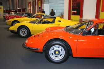 Dino: Als Erinnerung an seinen frühzeitig verstorbenen Sohn ließ Enzo Ferrari den Dino bauen.