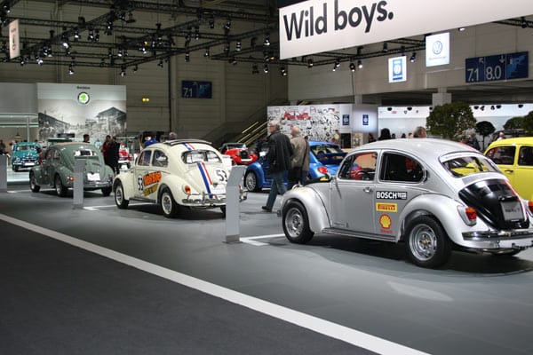Volkswagen zeigte einige starke und schnelle Käfer-Modelle für wilde Jungs.