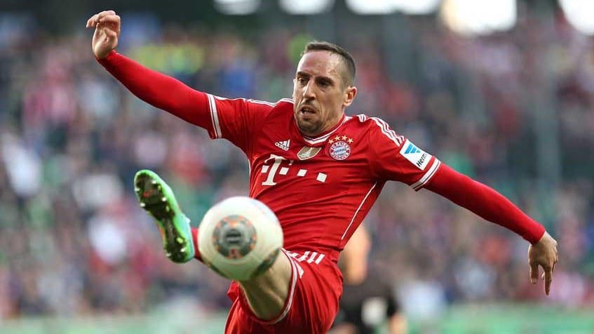 Der FC Bayern München ist auch in dieser Saison extrem erfolgreich. Bereits nach 27 Spieltagen machten Franck Ribéry und Co. die Titelverteidigung in der Bundesliga perfekt. Allerdings gibt der deutsche Rekordmeister auch mit Abstand am meisten Geld für seinen Kader aus. Der Spieleretat für die Saison 2013/14 lag laut einer sid-Auflistung zu Saisonbeginn bei rund 140 Millionen Euro. Somit geben die Münchner stolze 1.794.872 Euro pro Bundesliga-Punkt aus. In der Effizienz-Tabelle belegen die Bayern damit Rang 18.