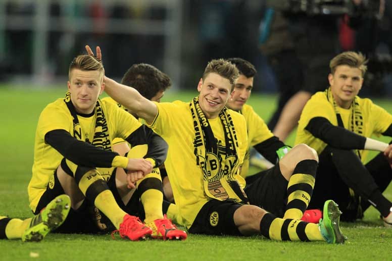 Der Reviernachbar aus Dortmund muss sich mit Platz 14 zufrieden geben. Mit einem Spieleretat von 68 Millionen Euro erarbeiteten sich die Schwarz-Gelben bislang 61 Punkte und geben somit 1.114.754 Euro pro Punkt aus.