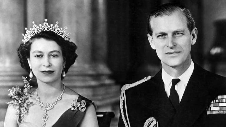 Seitdem ist Prinz Philip immer an Elizabeths Seite.