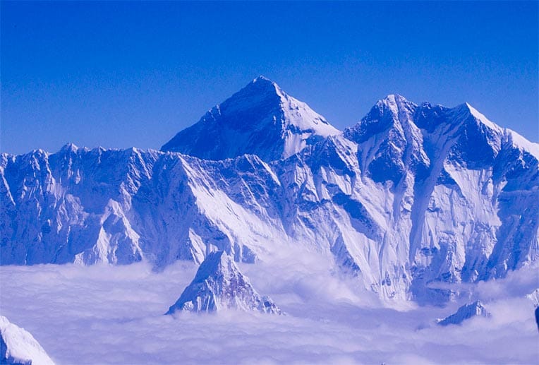 Das Dach der Welt: der Mount Everest, mit 8848 Metern der höchste Gipfel der Erde.