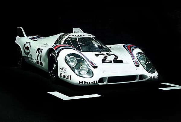 Der Porsche 917 gilt als Rennwagen des Jahrhunderts und sein Zwölfzylinder als Geniestreich des Motorenbaus. Das Auto geht auf die Initiative von Ferdinand Piech zurück und wurde von Hans Mezger entwickelt.