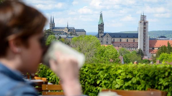 Für Biertrinker ist die Frankenmetropole ein Paradies, gibt es doch dort noch zehn Brauereien, die 50 verschiedene Sorten herstellen.