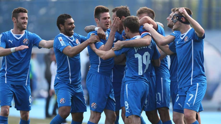 ...Die Meisterschaft hatte Dinamo in der eigenen Hand. Ein toller 5:0 (1:0) Sieg gegen den Lokalkonkurrenten Hrvatski Dragovoljac Zagreb machte die Meisterschaft dingfest.