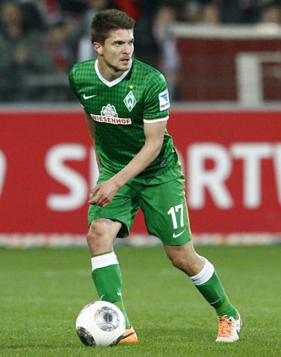 Eintracht Frankfurt hat sich mit Bremens Aleksandar Ignjovski verstärkt. Der serbische Nationalspieler erhält bei der Eintracht einen Dreijahres-Vertrag bis Juni 2017.