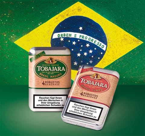 Die Fußball-Weltmeisterschaft kann kommen. Premium-Zigarrenhersteller haben schon im Vorfeld tief in der Schatzkiste gegraben um den Aficionados die richtigen Pretiosen für die Spiele anbieten zu können. Hier die wunderbaren Longfiller von Tobajara vor der Brasilianischen Flagge.