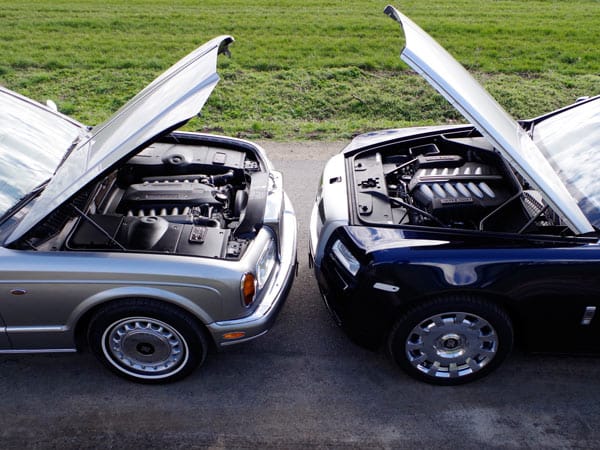 Beide Rolls-Royce-Modelle kommen mit einem bärenstarken Zwölfzylinder-Motor.