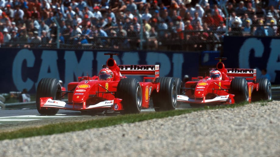 Die "Mutter" aller Funksprüche: 2001 sorgte Jean Todt, damals Teamchef von Michael Schumacher bei Ferrari, für einen Skandal. "Let Michael pass for the championship", forderte der Franzose beim Rennen in Spielberg (Österreich) Rubens Barrichello auf. Nach der Wiederholung der Farce 2002 wurde die Stallorder verboten.