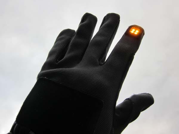 Blinker fürs Fahrrad: Blinker-Handschuh mit LED.