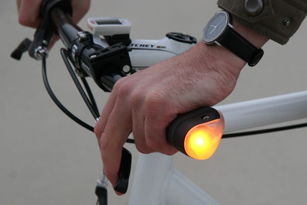 Blinker in Fahrradgriffen.