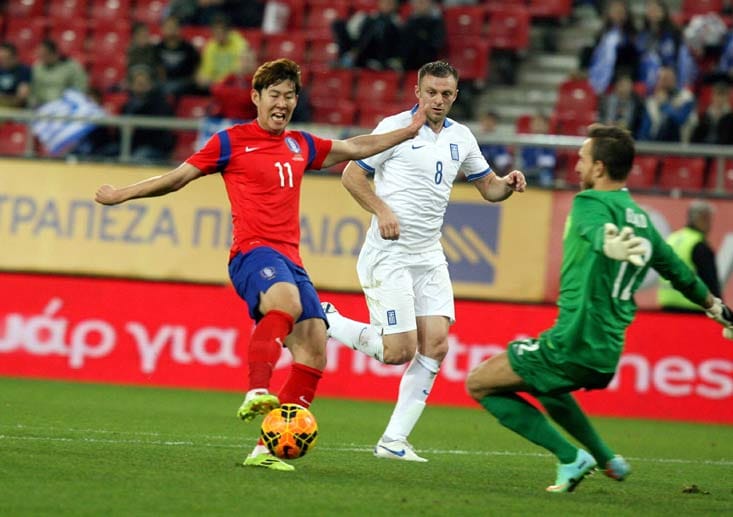 Erst 21 Jahre alt - und doch schon seit langem dabei: Heung-Min Son von Bayer Leverkusen ist der Hoffnungsträger für Südkoreas Nationalmannschaft. Zu den Stärken des Stürmers gehören die Schnelligkeit und der Abschluss, verbesserungswürdig ist vor allem seine Defensivarbeit.