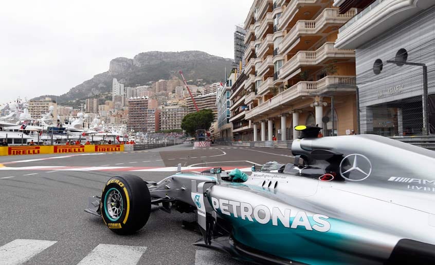 Nico Rosberg fährt im ersten Training, das in Monaco traditionell am Donnerstag stattfindet, auf Platz zwei.