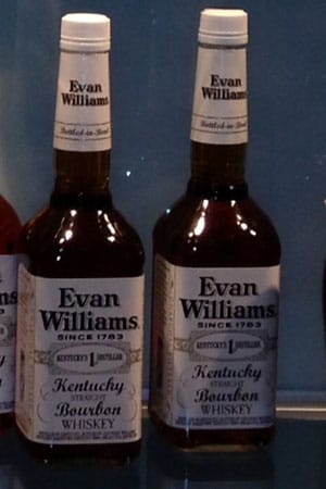 Evan Williams B.I.B. Straight Kentucky Bourbon: Dieser klassische B.I.B. Bourbon ist seit Kurzem auch bei uns erhältlich