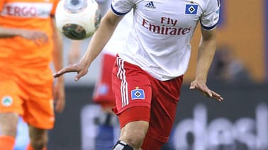 HSV-Profi Robert Tesche wäre im Winter 2013 fast zu Wigan Athletic gewechselt, hätte kurz vor der Transferfrist nicht die Unterschrift der Hanseaten auf dem fertigen Arbeitspapier gefehlt.