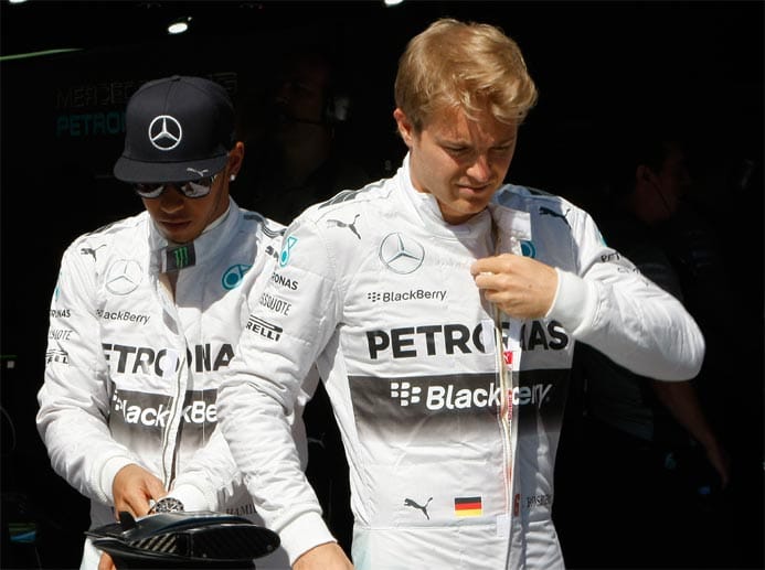 ... Nico Rosberg überraschend nur Dritter. Ricciarco schiebt sich dazwischen.