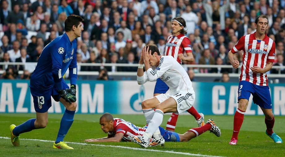 Die erste echte Chance des Spiel haben die Königlichen. Reals Gareth Bale zielt nach einem Alleingang jedoch etwas zu genau und verzieht aus zwölf Metern.