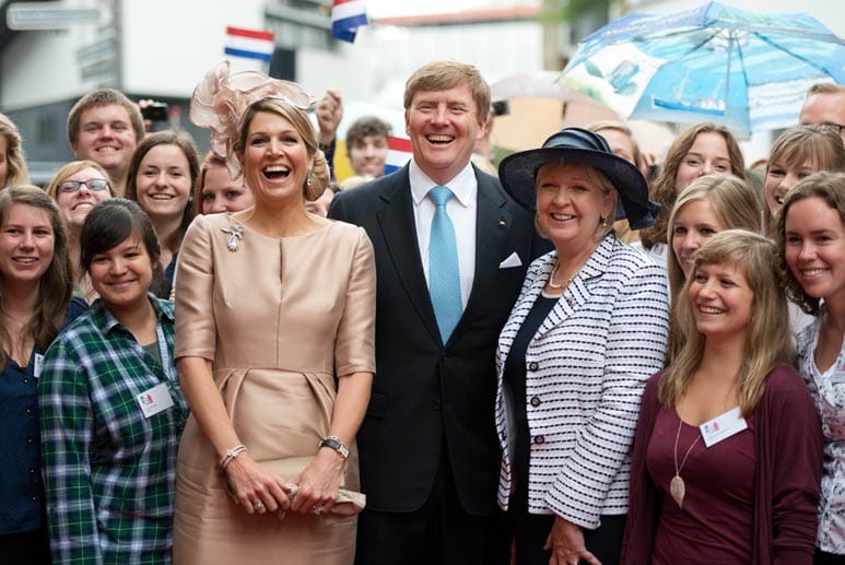 In Nordrhein-Westfalen traf das niederländische Königspaar auf deutsche Studenten und die nordrhein-westfälische Ministerpräsidentin Hannelore Kraft.