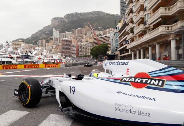 Felipe Massa erreichte trotz Startplatz 16 im Williams Martini Racing noch einen respektablen sechsten Rang. Auch wenn der Formel-1-Bolide nicht zu den schnellsten Autos zählt, ist er einer der schönsten Autos in der Königsklasse.