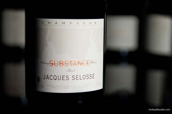 "Substance" ist ein Blanc de Blancs, ein Champagner aus Chardonnay-Trauben.