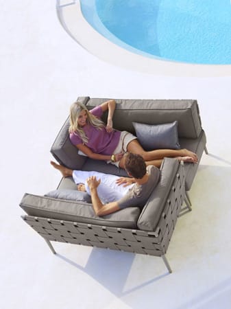 Lounge-Gartenmöbel: Zweisitzer-Sofa neu interpretiert
