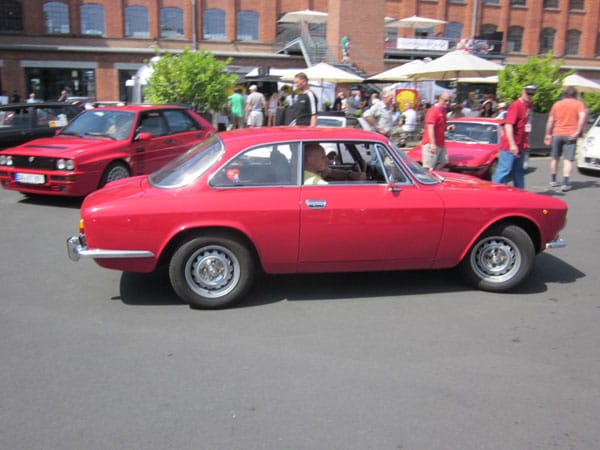 Am Pfingstsonntag drehte sich alles um italienische Autos. Fiat und Abarth, Lancia, Alfa Romeo, Ferrari und Lamborghini waren vor Ort. Hier ist der Alfa GTA zu sehen.