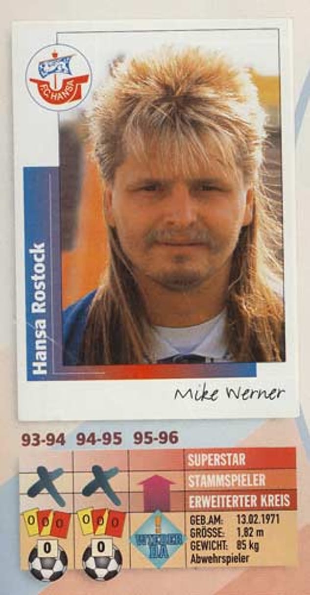 Abgedreht sind allerdings die KIcker-Sticker mit Vokuhila-Faktor: Der ehemalige Hansa-Rostock-Spieler Mike Werner ist der ungekrönte Kaiser aller Fußballer-Vokuhilas.