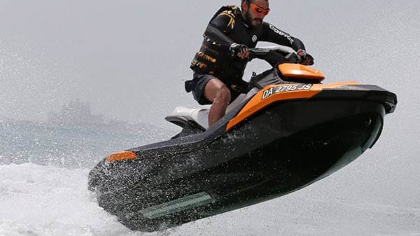 Den Sea-Doo Spark gibt es als Zwei- und Dreisitzer. Bis zu 80 km/h ist der "Aquascooter" schnell.