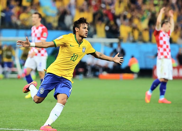 Der erste WM-Tag startet mit einem Auftakt nach Maß für Gastgeber Brasilien. Mit 3:1 gewinnen Neymar und Co. gegen Kroatien und lassen damit ein ganzes Land jubeln.