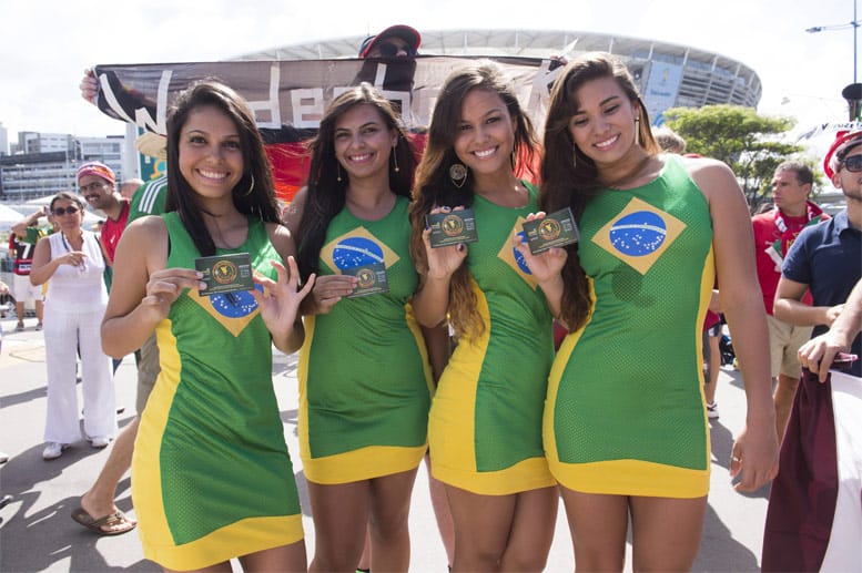 Die weiblichen Fans des WM-Gastgebers Brasilien sind für ihre sexy Outfits bekannt.
