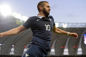 Der Bart ist "voll im Trend": Frankreichs Stürmerstar Karim Benzema trimmt den Vollbart auf gleiche Länge wie sein Haupthaar.