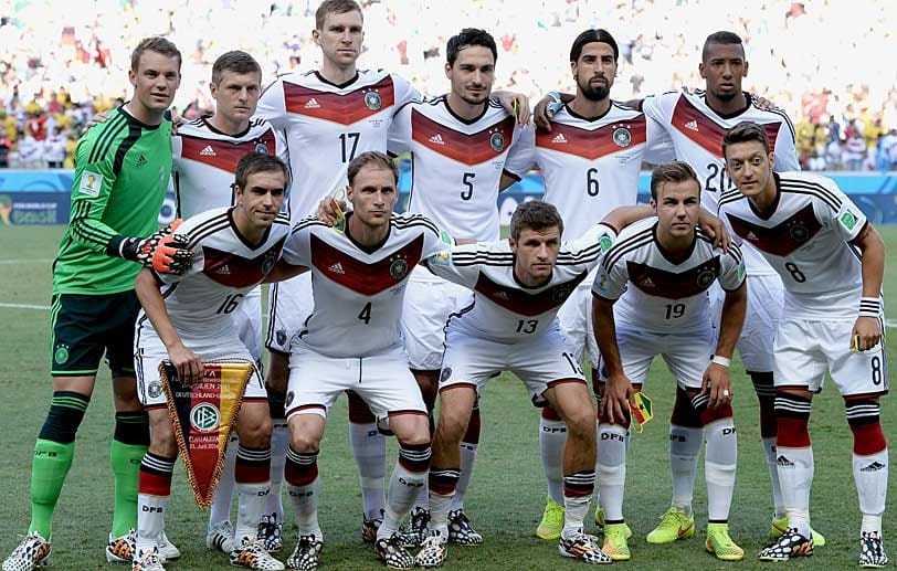 Diese Elf sollen es gegen Ghana richten: Deutschland begann sein zweites WM-Spiel gegen Ghana in derselben Aufstellung wie gegen Portugal.