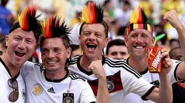 Starke Deutsche: Diese deutschen Fans waren vor dem Anpfiff gegen Ghana voller Zuversicht.