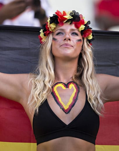 Die deutschen Fans sind mit dem Herzen dabei.