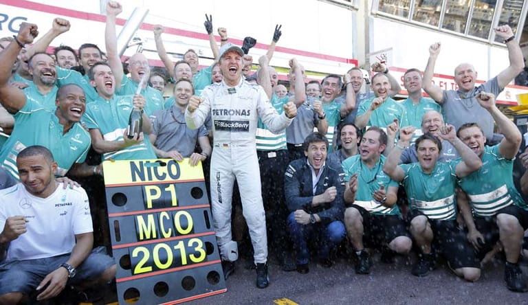 In der Saison 2013 gewinnt Nico Rosberg zum ersten Mal den prestigeträchtigen Großen Preis von Monaco.
