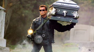 Arnold Schwarzenegger als Killer-Roboter: "Niemand will den Terminator", sagt US-Forscher Ronald Arkin. Statt Tötungsmaschinen mit nahezu menschlicher Intelligenz schweben ihm Roboter vor, die in eng umrissene Aufgaben ethischer handeln könnten als Menschen.