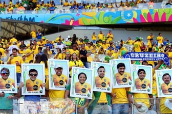 Das Publikum als 12. Mann: Brasilianische Fans zeigen vor dem Achtelfinale gegen Chile ihre Verbundenheit zur Selecao.