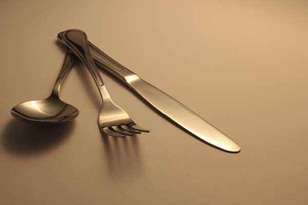 Messer, Gabel und Löffel sind Alltagsgegenstände.