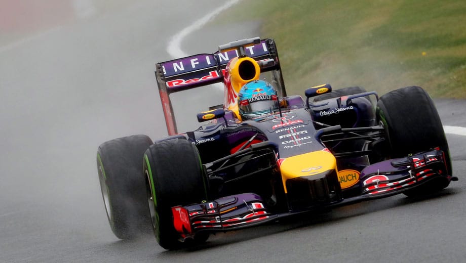 Im dritten freien Training zuvor läuft es für Vettel noch besser. Erstmals in dieser Saison beendet er eine Session auf Platz eins.